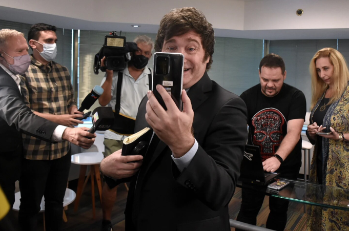 Cómo “hacer un presidente” desde las redes sociales en la era del like