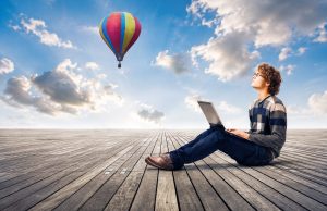 Las fábricas de emprendedores de papel y las redes sociales que “venden humo”